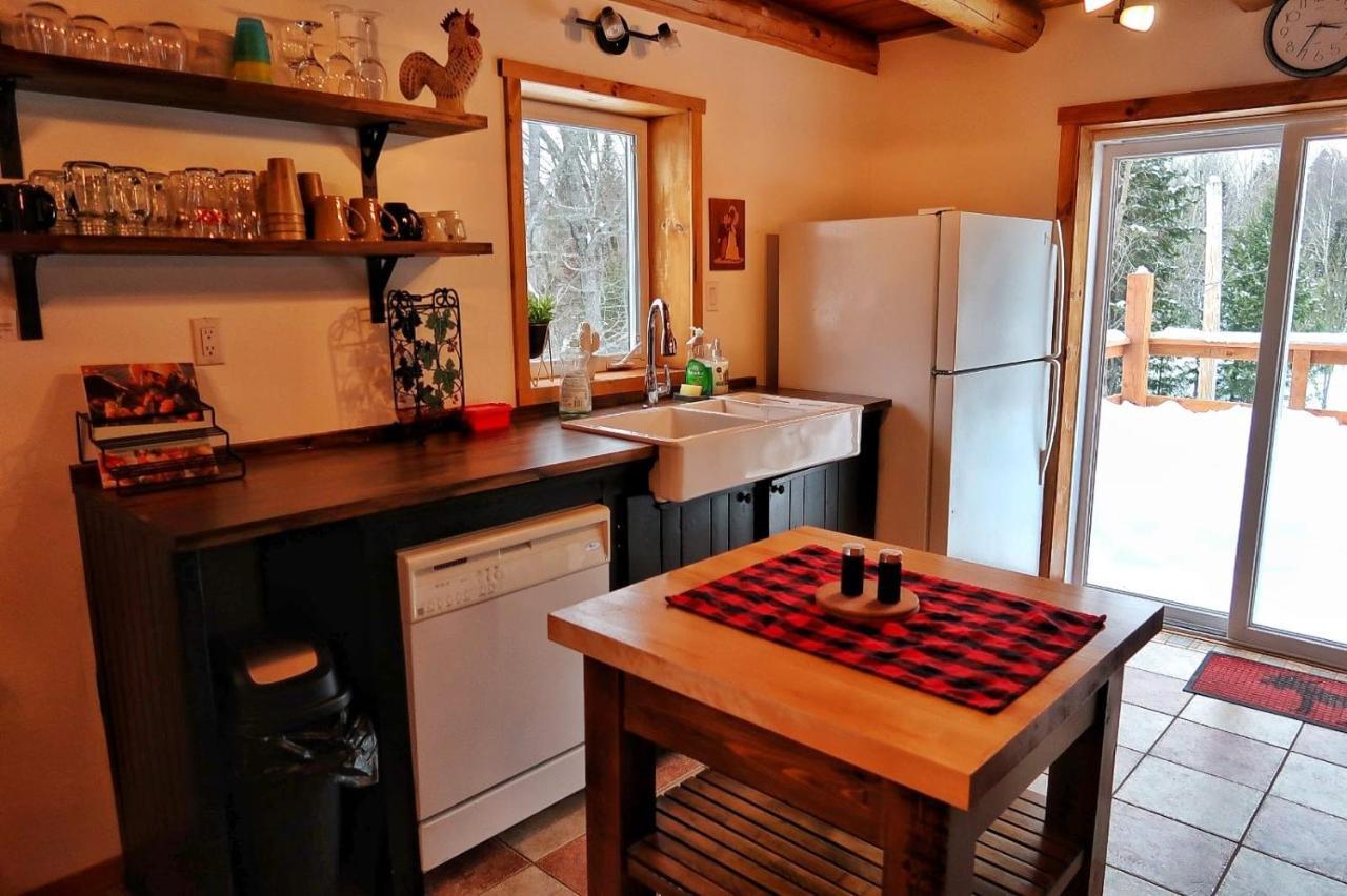 Cozy Log Cottage La Minerve المظهر الخارجي الصورة