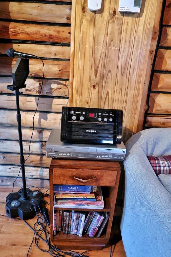 Cozy Log Cottage La Minerve المظهر الخارجي الصورة
